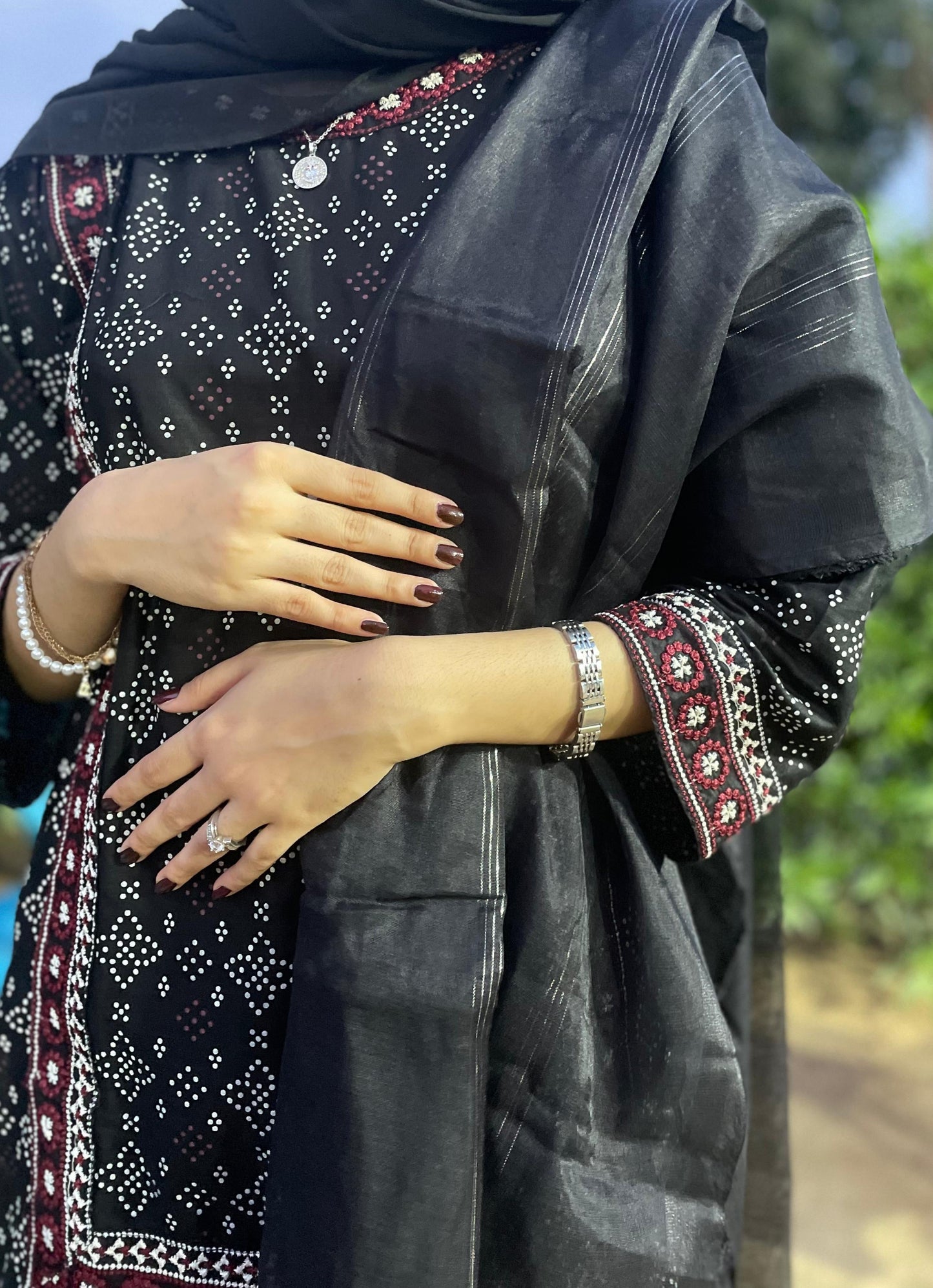Embroidered Farshi 3PC (Lawn)