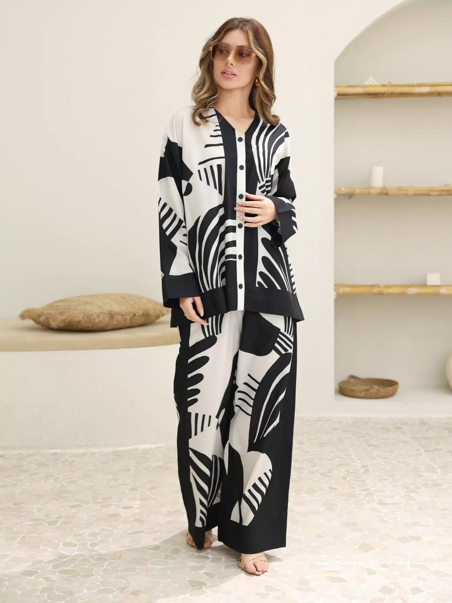 Kuroba Black And White Co Ord Set (Top + Bottoms)