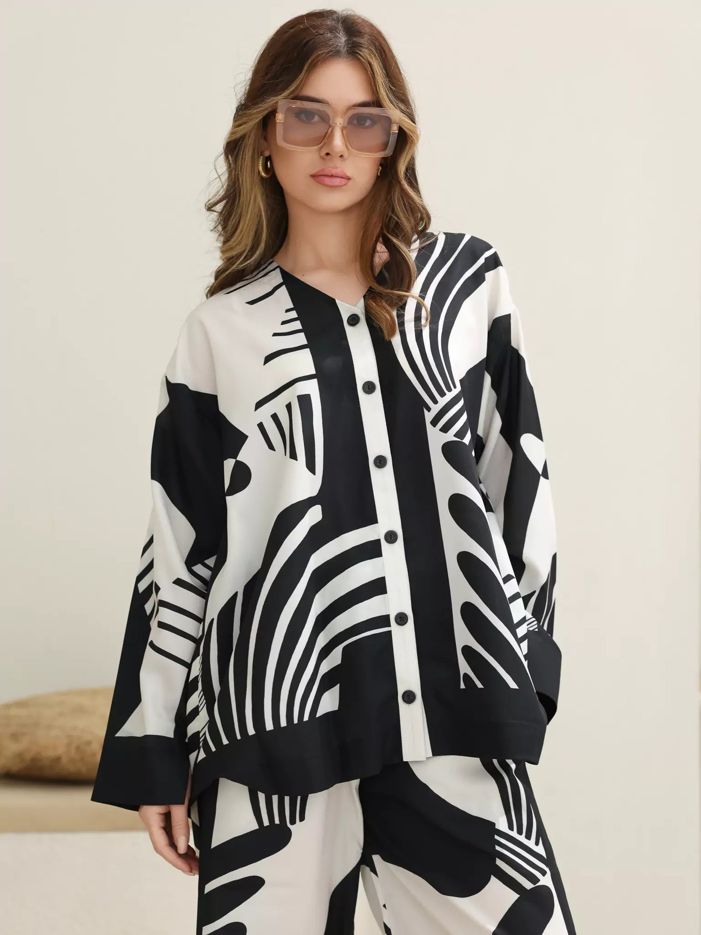 Kuroba Black And White Co Ord Set (Top + Bottoms)