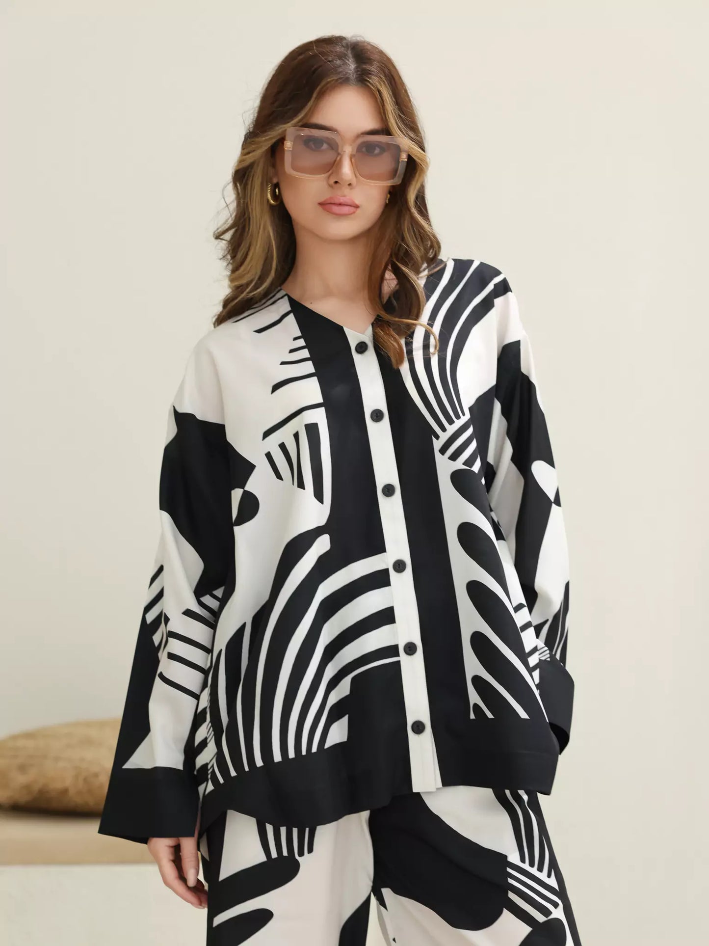 Kuroba Black And White Co Ord Set (Top + Bottoms)