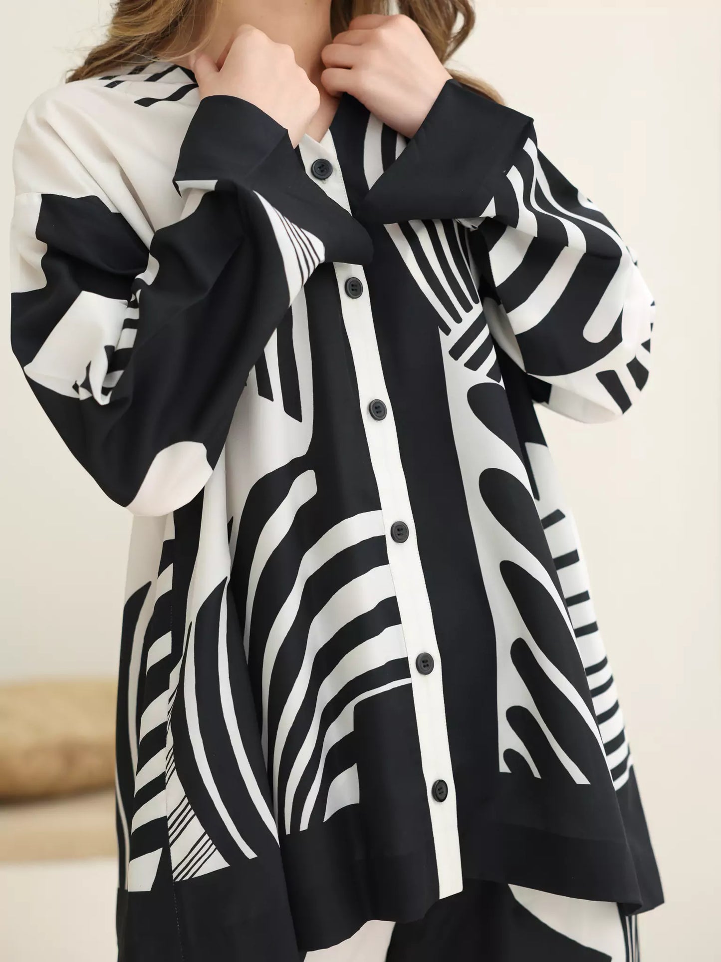 Kuroba Black And White Co Ord Set (Top + Bottoms)